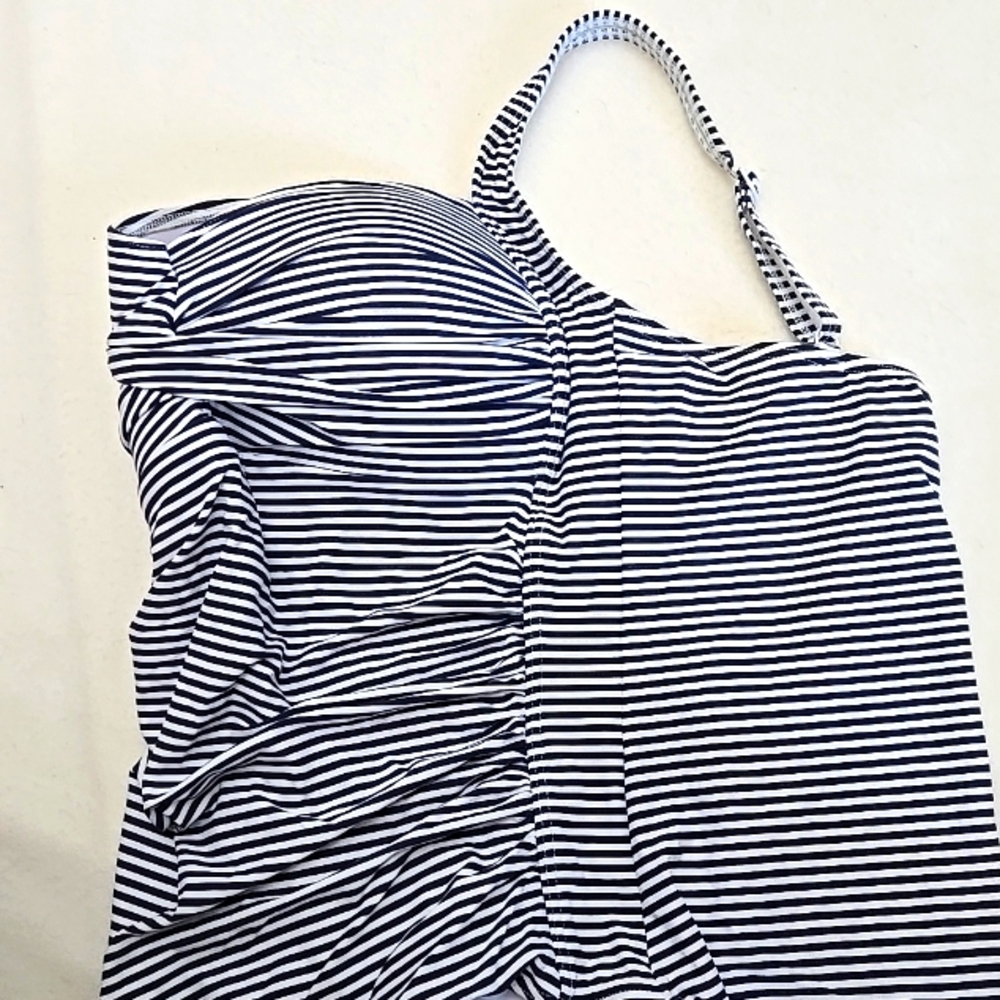 NWT Size 12/US One-Piece Swim Striped Swimsuit NWT - Picture 8 of 9